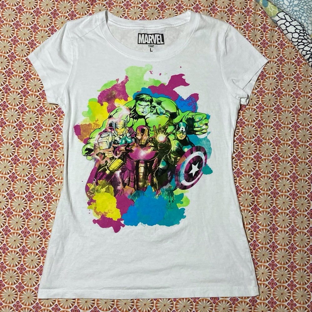 Marvel Avengers Graphic Tee | Women’s Cut Size L